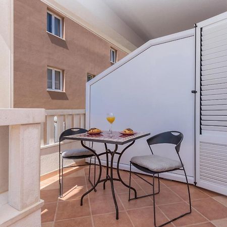 מאקרסקה Skiljini Dvori - Studio-Apartman 1 מראה חיצוני תמונה