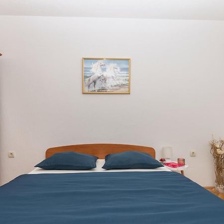 מאקרסקה Skiljini Dvori - Studio-Apartman 1 מראה חיצוני תמונה