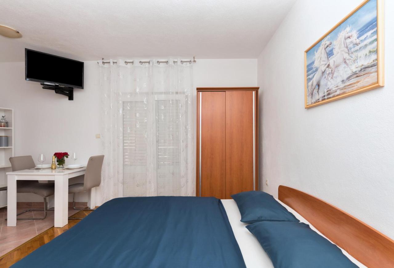 מאקרסקה Skiljini Dvori - Studio-Apartman 1 מראה חיצוני תמונה